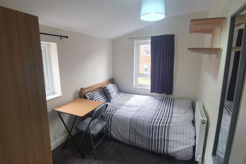 1 bedroom in a house share to rent, Northampton NN1