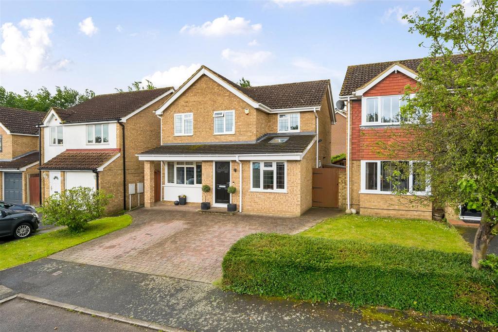Hazelwood Drive, Maidstone 4 bed detached house for sale £550,000