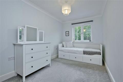 42 Brooklands Lane, Weybridge, KT13 8UX