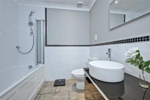 42 Brooklands Lane, Weybridge, KT13 8UX