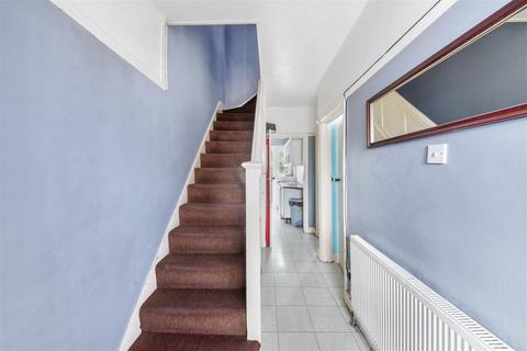 3 bedroom end of terrace house for sale, Kingsbridge Crescent, Southall UB1