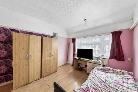 9 Kingsbridge Crescent, Southall, UB1 2DL