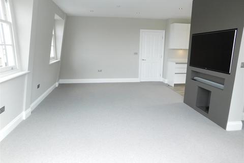 2 bedroom apartment to rent, Claremont Road, Surbiton