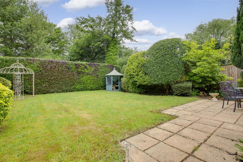 2 Merlewood Close, HP11 1 QQ-5.jpg