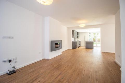 331 Ashingdon Road, Rochford, SS4 1TS