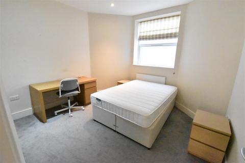 3 bedroom apartment to rent, Ewell Road, Surbiton