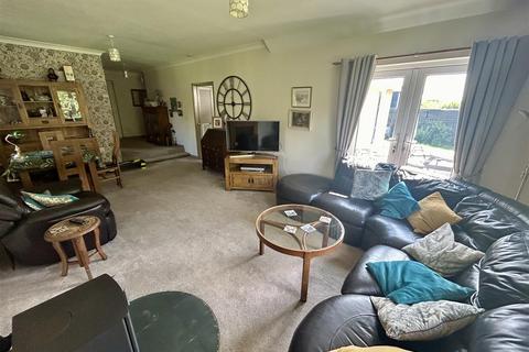 3 bedroom detached bungalow for sale, Cribyn, Lampeter