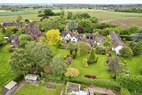 4 bedroom character property for sale, Fox Lane, Lichfield