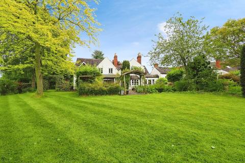 4 bedroom character property for sale, Fox Lane, Lichfield