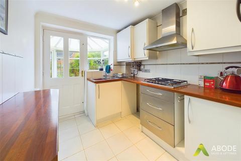 16 Partridge Drive, Uttoxeter, ST14 8TY