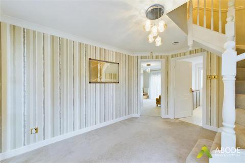 16 Partridge Drive, Uttoxeter, ST14 8TY