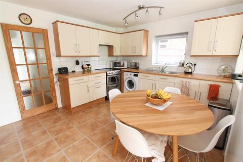 33 Park Road, Wallington, SM6 8AA