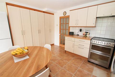 33 Park Road, Wallington, SM6 8AA