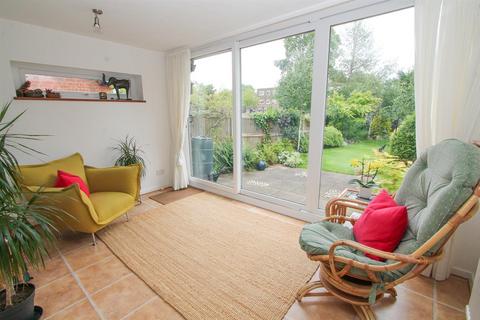 33 Park Road, Wallington, SM6 8AA
