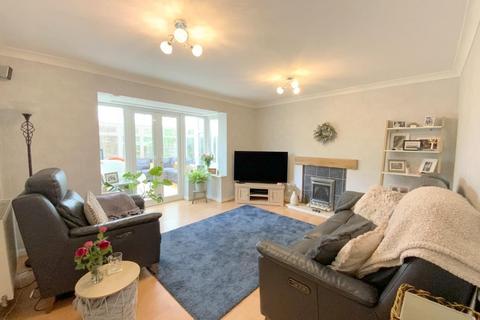 7 Brunel Close, Grimsby, DN32 9FE
