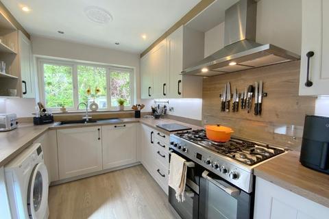 7 Brunel Close, Grimsby, DN32 9FE