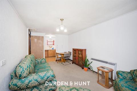 1 bedroom retirement property for sale, Nightingale Lane, London E11