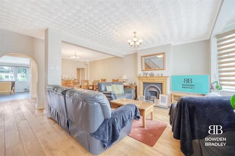 23 Chestnut Grove, Ilford, IG6 3AS