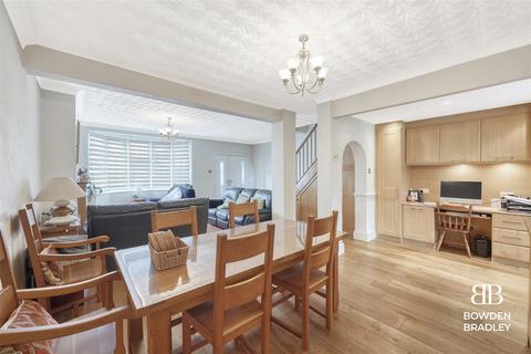 23 Chestnut Grove, Ilford, IG6 3AS