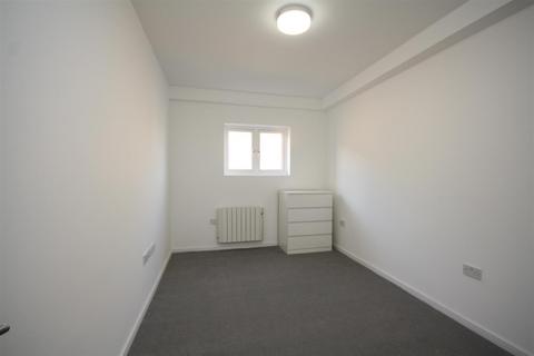 1 bedroom flat to rent, Turners Hill, Cheshunt