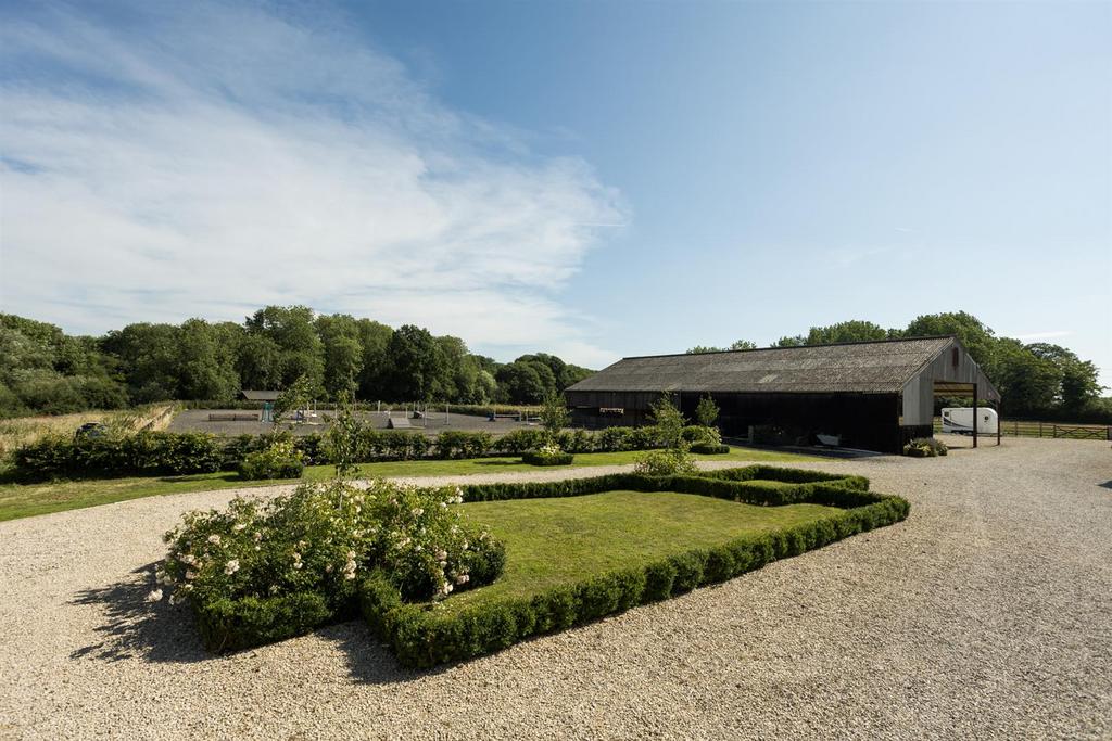 Stables &amp; outbuildings