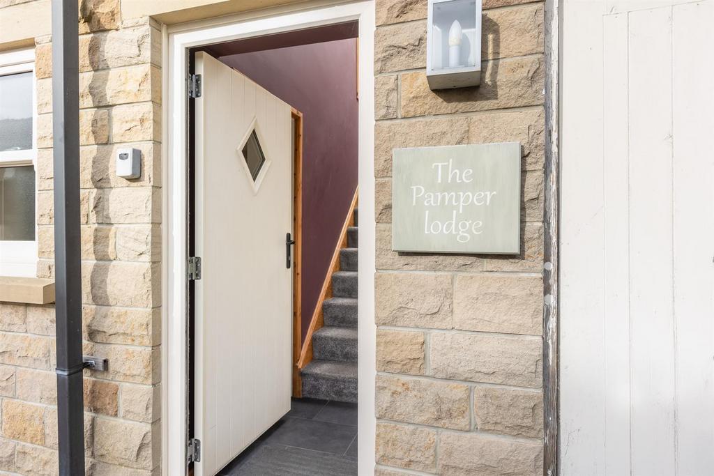 The Pamper Lodge