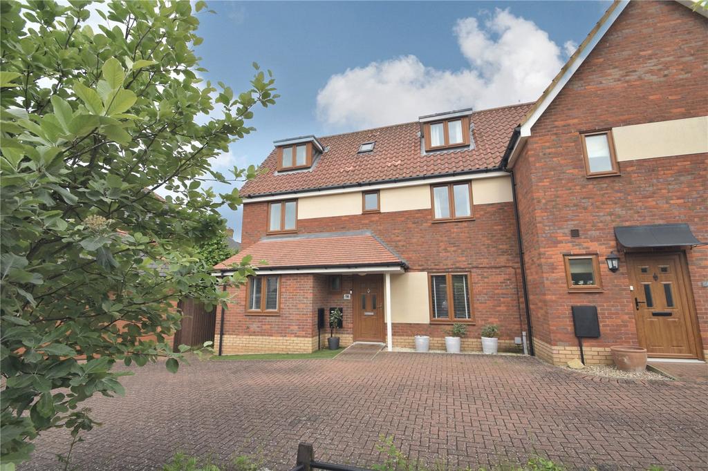 Broadlands Way, Rushmere St. Andrew... 4 bed semidetached house for