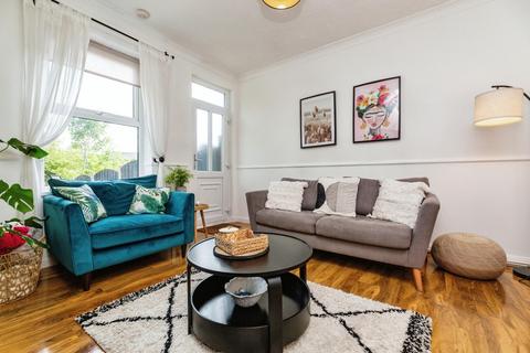 4 Hall View, Chapeltown, Sheffield, S35 2TQ