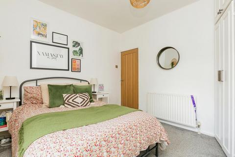 4 Hall View, Chapeltown, Sheffield, S35 2TQ