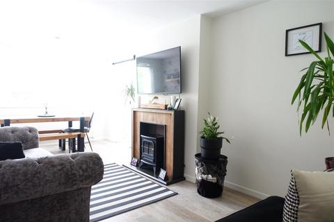 13 Buttercross, Old Skellow, Doncaster, DN6 8JT