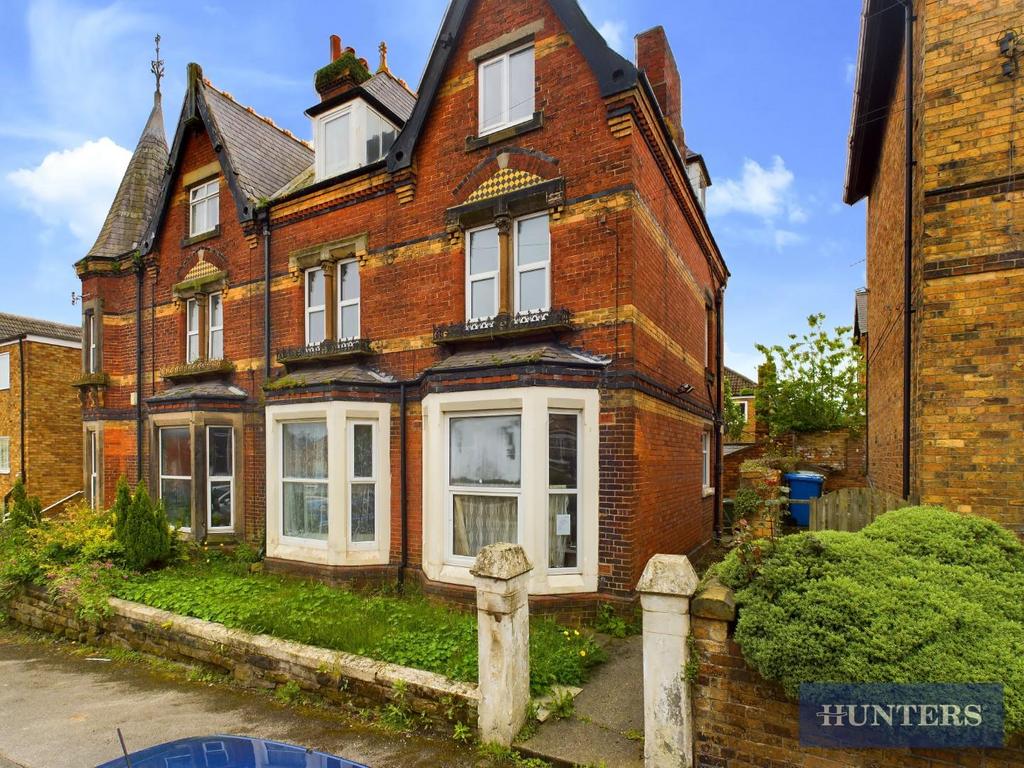 Highfield, Scarborough 2 bed apartment for sale £70,000