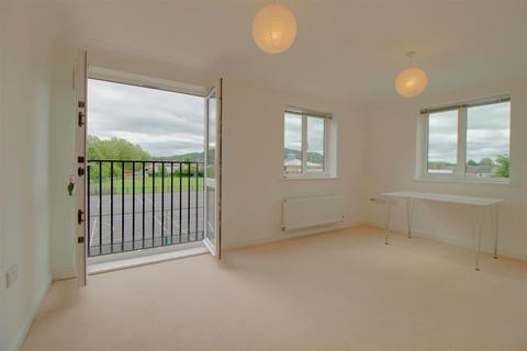Flat 8, 1 Bloomfield Terrace, Gloucester, GL1 5QR
