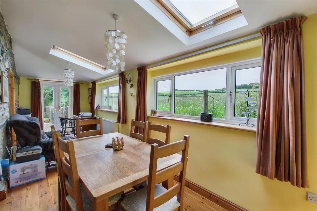 Dining room / sun room