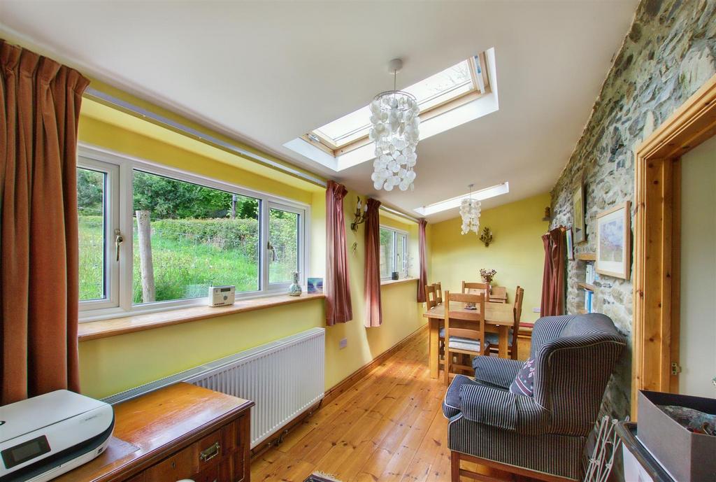 Dining room/sun room