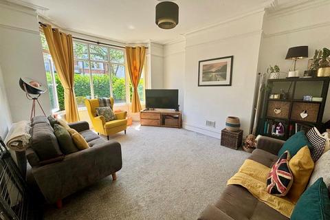 2 bedroom ground floor flat to rent, Cranley Road, Westcliff-On-Sea