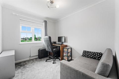 16 Deeprose Close, Guildford, GU2 9NA
