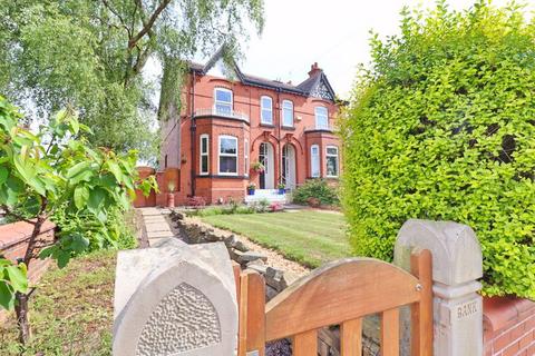 4 bedroom semi-detached house for sale, Hilton Lane, Manchester M28