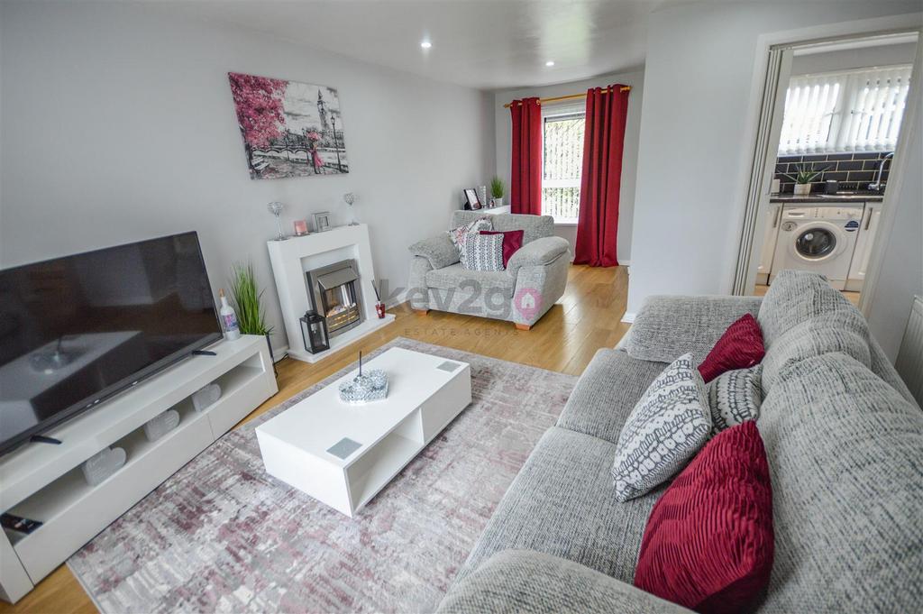 Frith Close, Hollinsend, Sheffield 2 bed apartment for sale £110,000