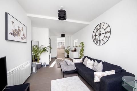 2 bedroom house to rent, Rimini, Woodland Drive, Hove, BN3 7RA
