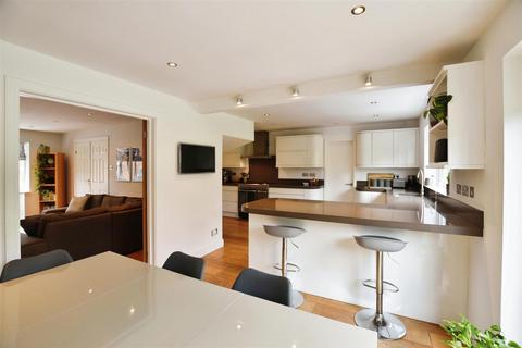 4 bedroom detached house for sale, Woodhead Close, Stamford