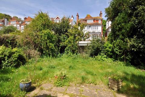 2 bedroom flat for sale, Rowsley Road, Meads, Eastbourne