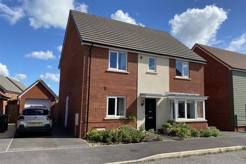 4 bedroom detached house to rent, Gibson Place, Salisbury SP4