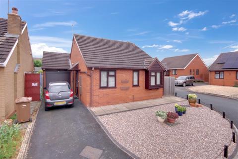 2 bedroom detached bungalow for sale, Hillside Close, Evesham