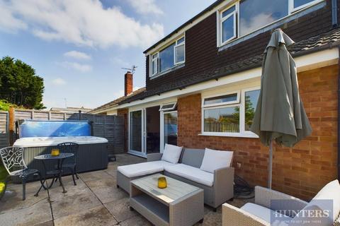 16 Alma Close, Cheltenham, GL51 3NA