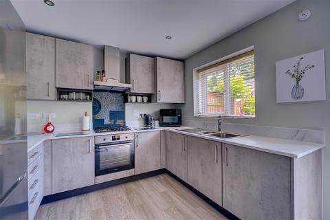 3 bedroom semi-detached house for sale, 3 Stourminster  Way, Kidderminster