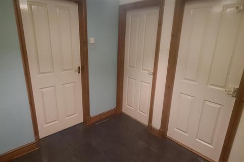 2 bedroom flat to rent, Cannon Street, Manchester M30