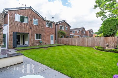 4 bedroom detached house for sale, St. James Gardens, Leyland