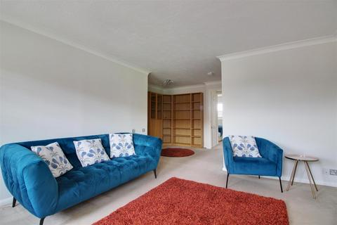 1 bedroom retirement property for sale, Rosedale Way, Cheshunt