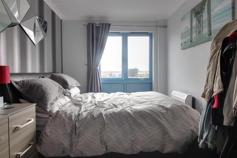 1 bedroom flat for sale, Sawyers Court, Waltham Cross