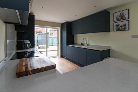 4 Boon Walk, Corby, NN17 1BE